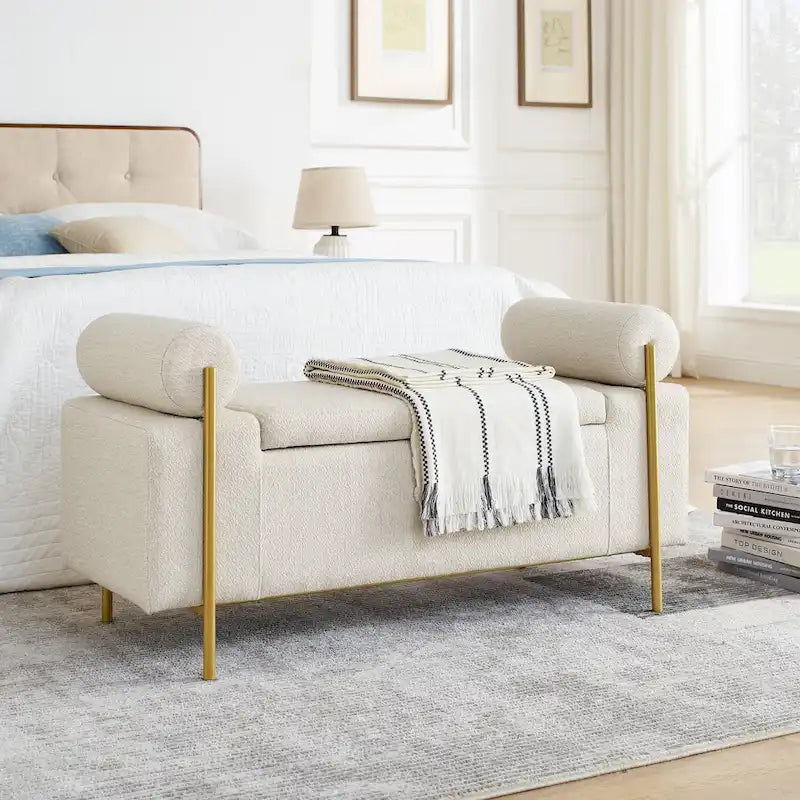 Banc de rangement rembourré en lin avec accoudoirs cylindriques et pieds en métal doré