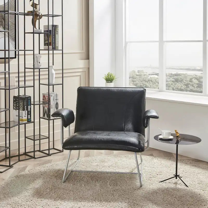 Fauteuil d'appoint en similicuir avec accoudoirs rembourrés