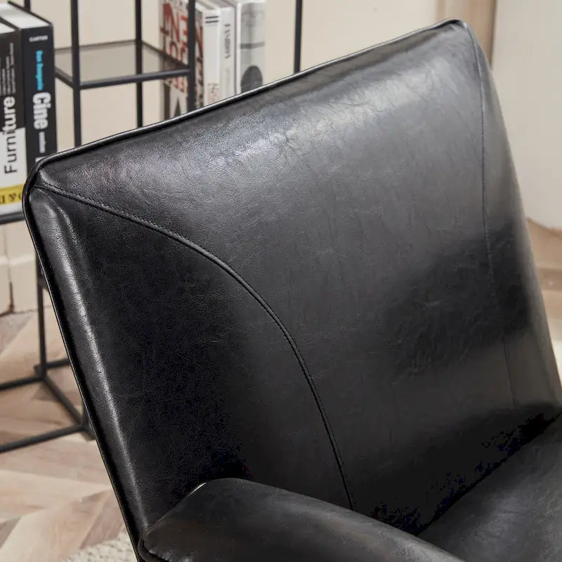 Fauteuil d'appoint en similicuir avec accoudoirs rembourrés