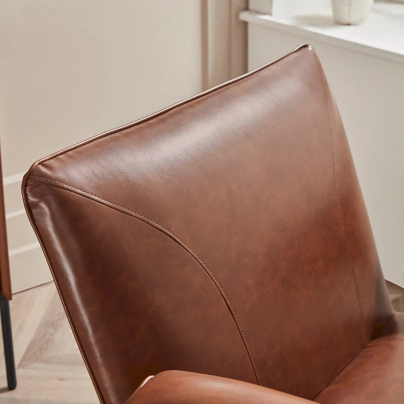 Fauteuil d'appoint en similicuir avec accoudoirs rembourrés