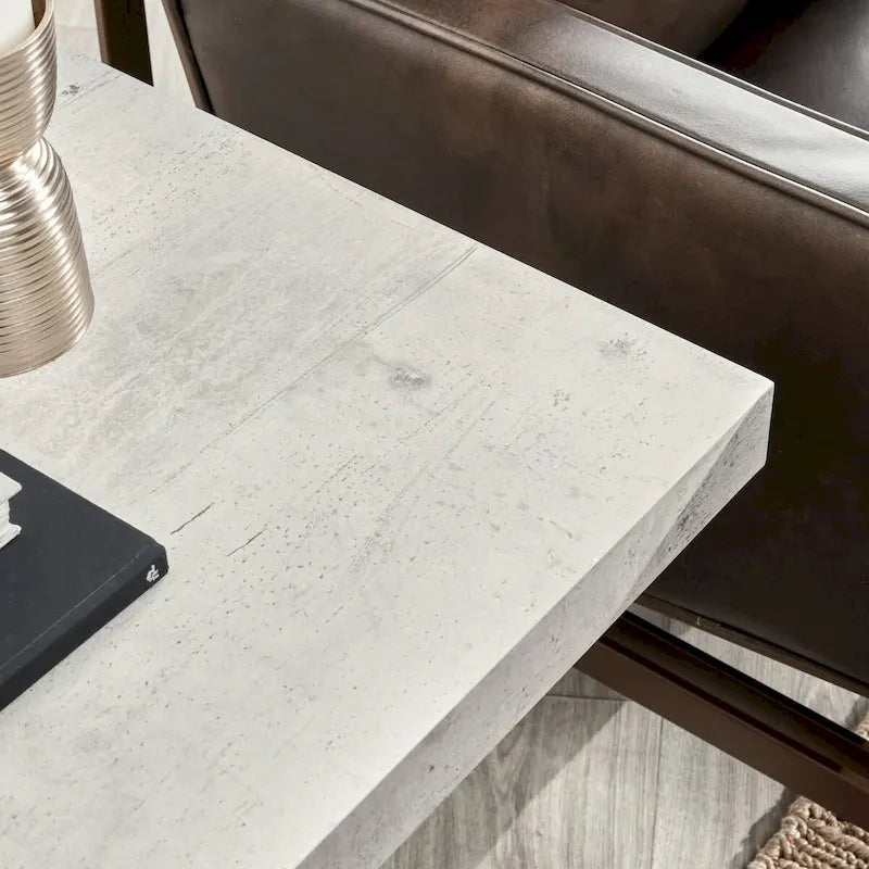 Table d'appoint en bois recyclé avec plateau en stratifié effet béton