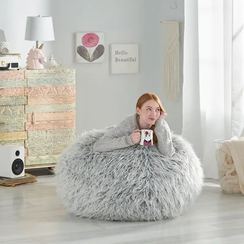 Pouf en fausse fourrure Modern Glam avec housse amovible et rembourrage en mousse haute densité