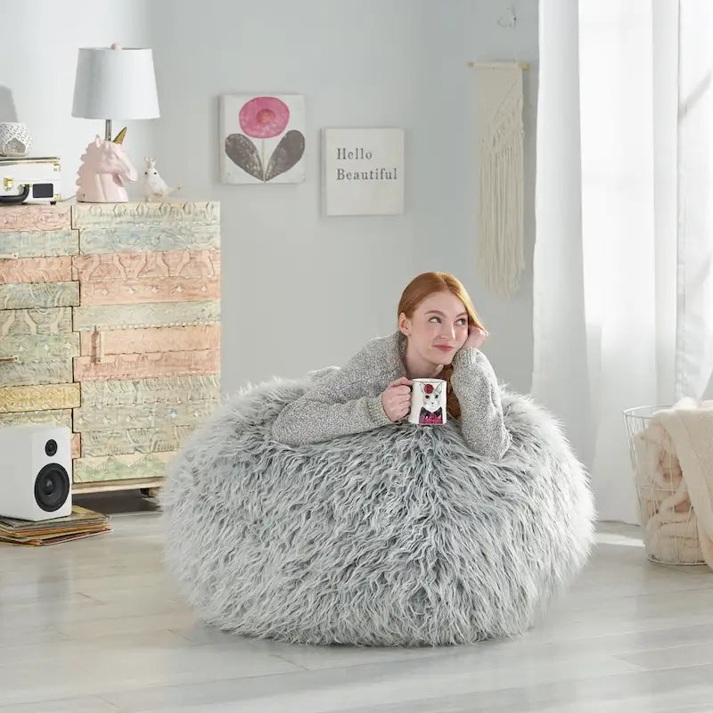 Pouf en fausse fourrure Modern Glam avec housse amovible et rembourrage en mousse haute densité