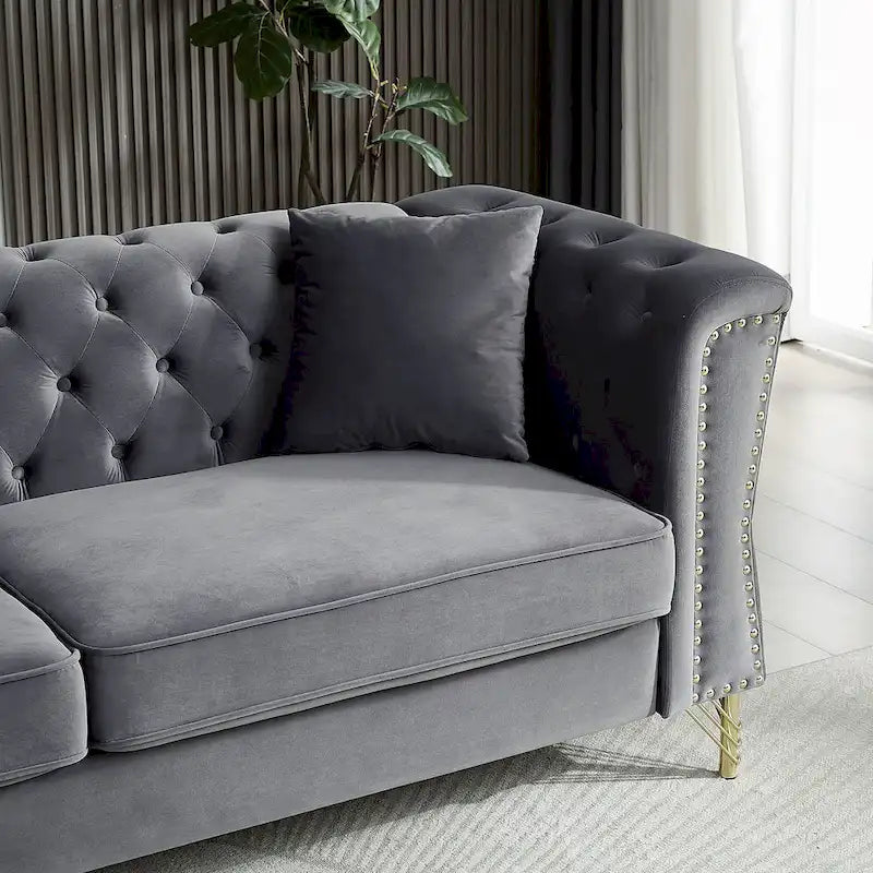 Causeuse Chesterfield en velours avec capitonnage, garniture cloutée et coussins à ressorts